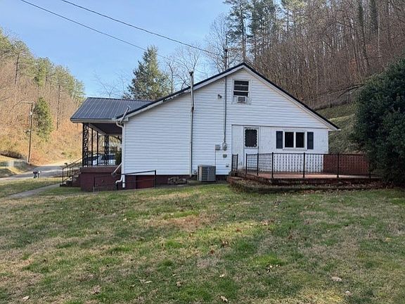 2nd image of 616 Harolds Branch Rd