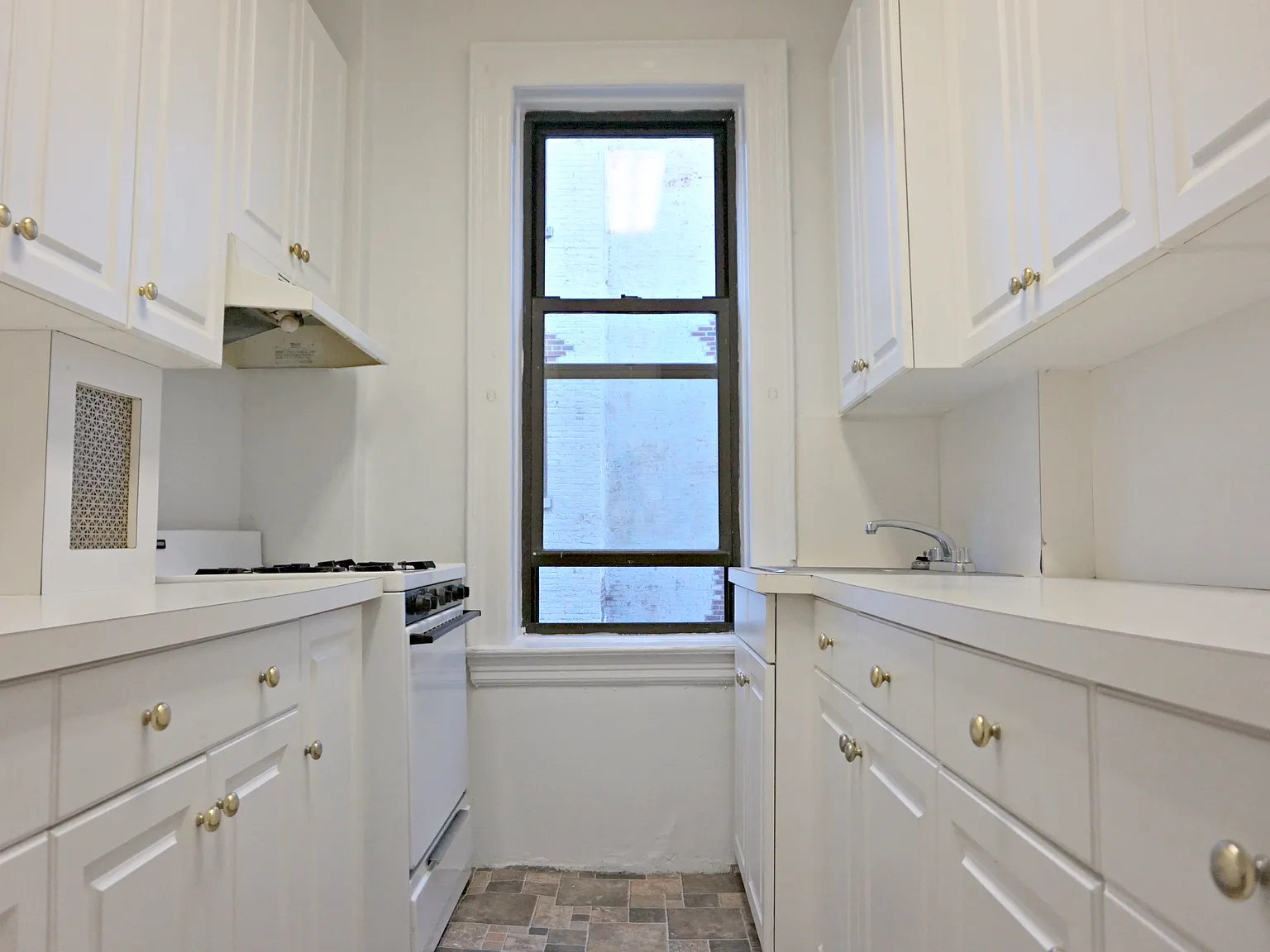 189 Claremont Avenue — Photo 4