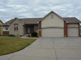 2207 S Beech St, Wichita, KS 67207