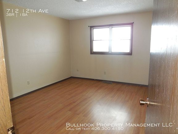 2nd image of 712 12th Ave