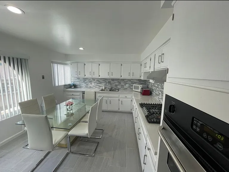 5271 Newcastle Ave #1 — Photo 10