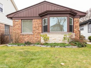 7227 W Greenleaf Ave, Chicago, IL