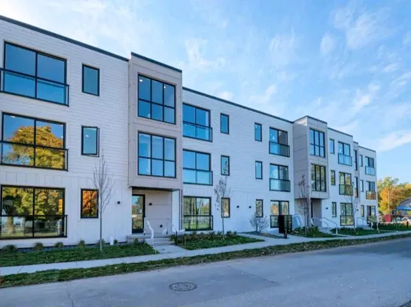 705 Cypress St, Traverse City, MI