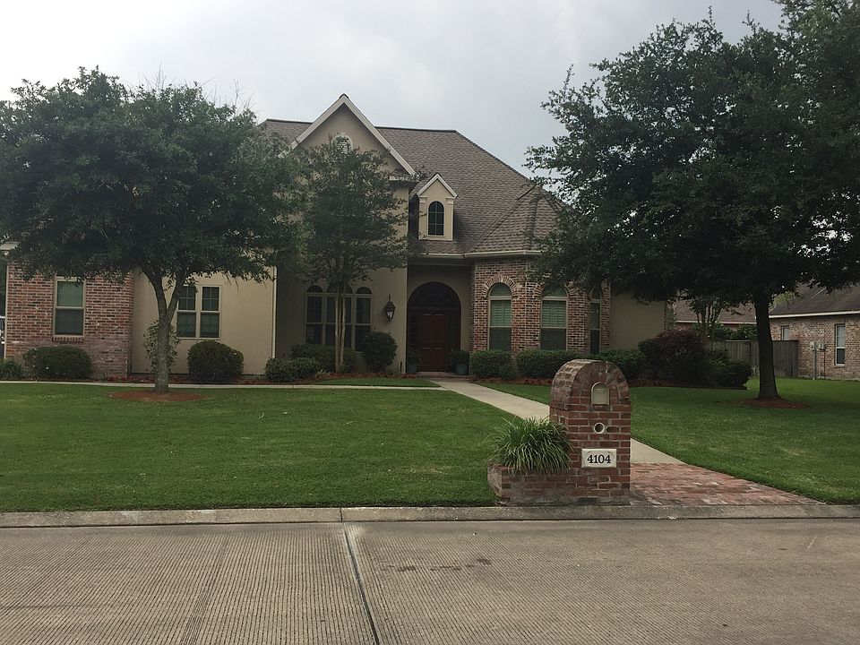 1st image of 4104 Woodside Dr