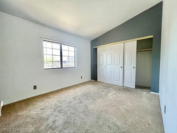4th image of 2849 Bluebonnet Dr Unit 5