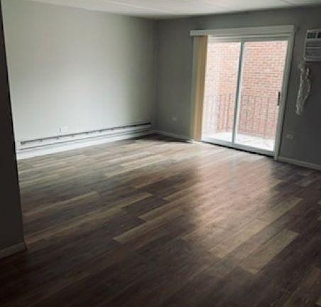 4th image of 1128 Des Plaines Ave APT 203