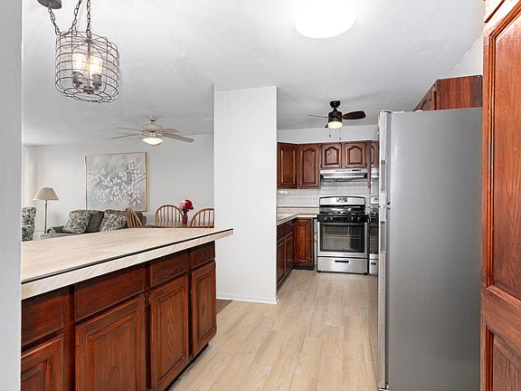 5th image of 2201 S Highland Ave APT 4M