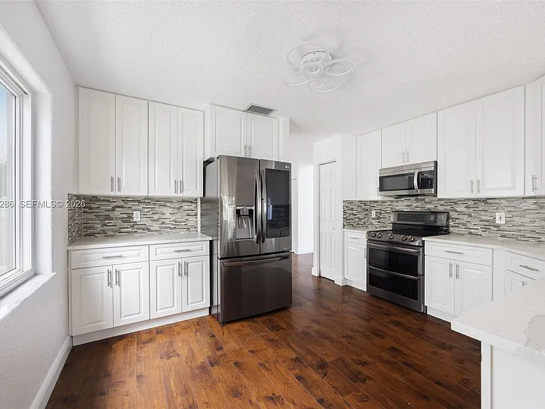 8317 Bermuda Sound Way — Photo 13
