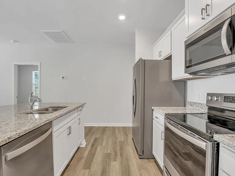 155 Holloway Hl — Photo 12