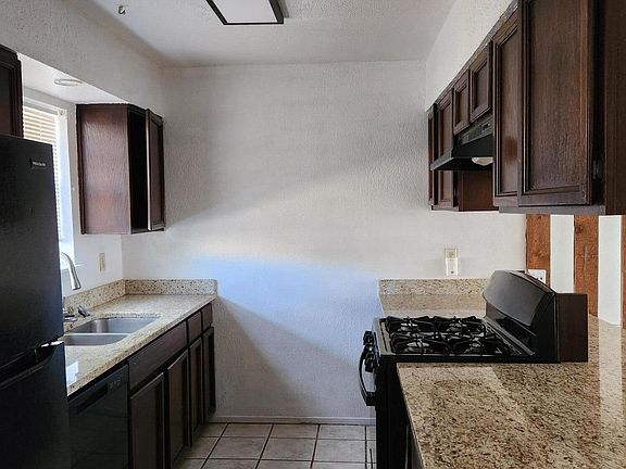 3rd image of 5535 Oakbriar Cir