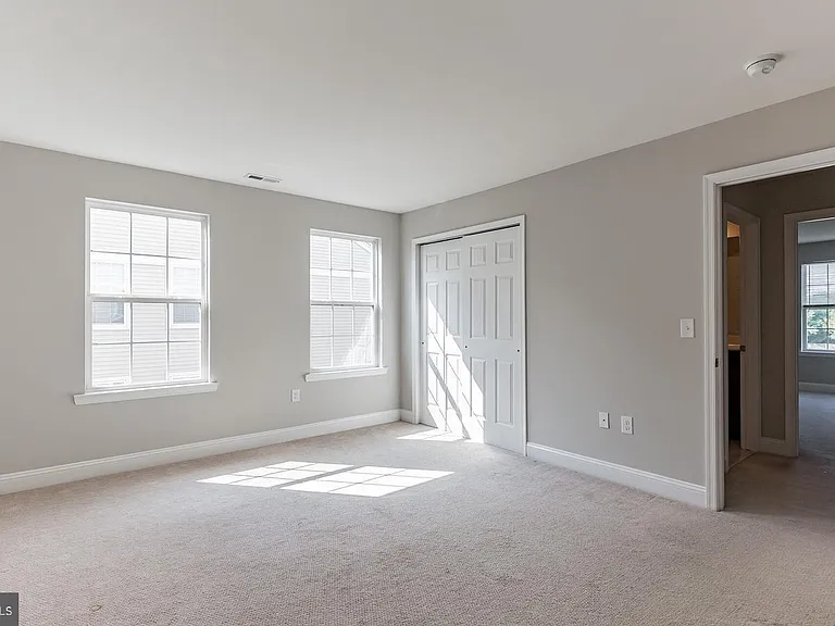 507 Lexington Mews — Photo 19