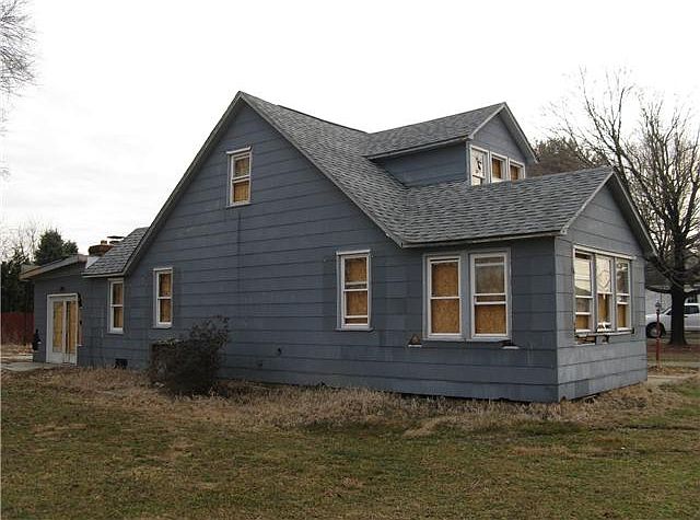 2nd image of 67 Lochmeath Way