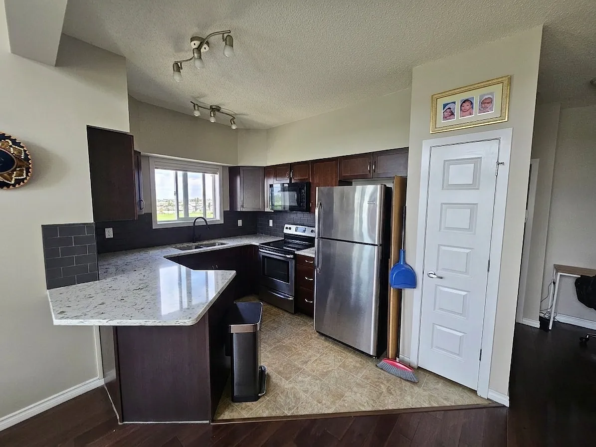 #418 400 Silver Berry Road Northwest — Photo 4
