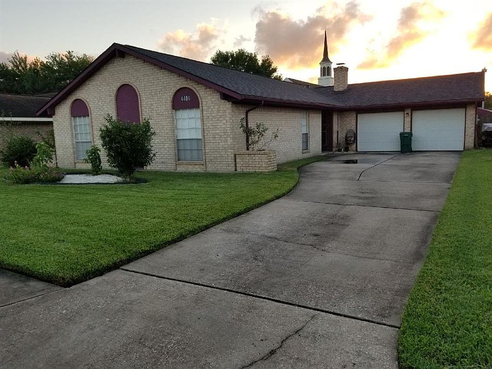 Welcome to 4406 Aztec!! Spacious Brick 4 Bedroom, 2 Bath, 2 Car Garage!