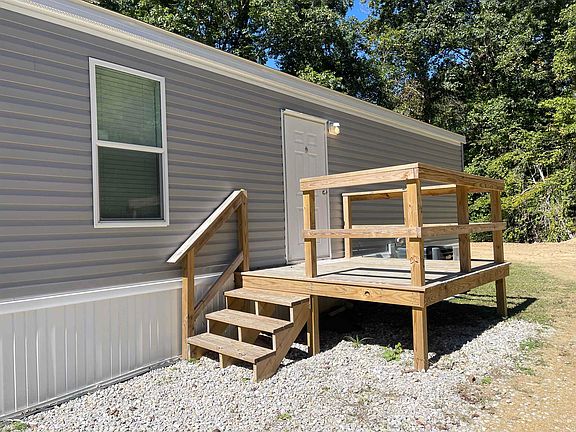 2nd image of 11 Fawn Dr