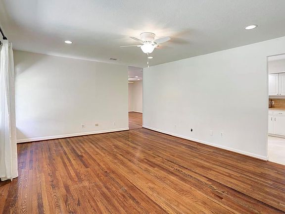 3rd image of 2820 Westgrove Ln