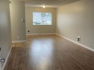 270 W Arlington St #270, Gladstone, OR 97027