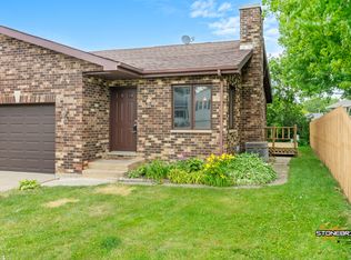 845 Carol Ave, Woodstock, IL 60098