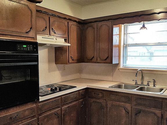 5th image of 1121 Williams Ct