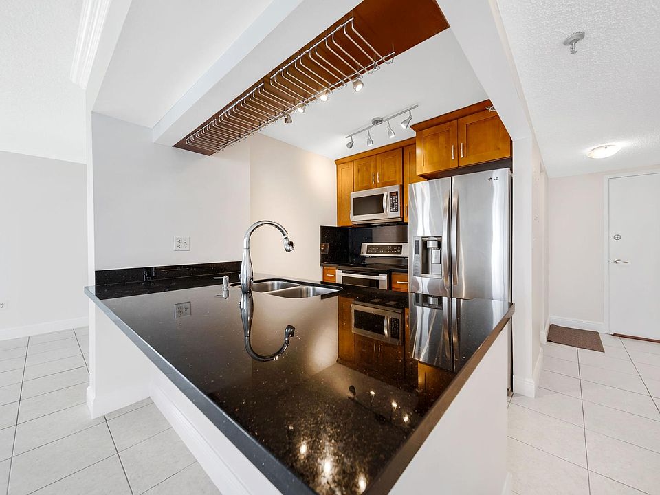 1st image of 800 N Miami Ave #722