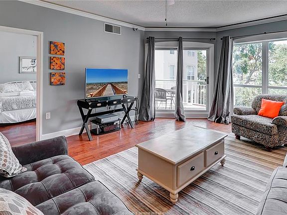 3rd image of 63 Ocean Ln APT 2414