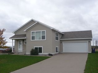 712 State St, Kenyon, MN 55946