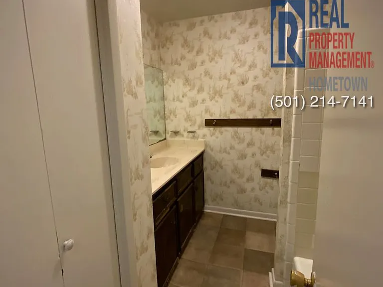 8905 Morris Manor Dr #4 — Photo 4