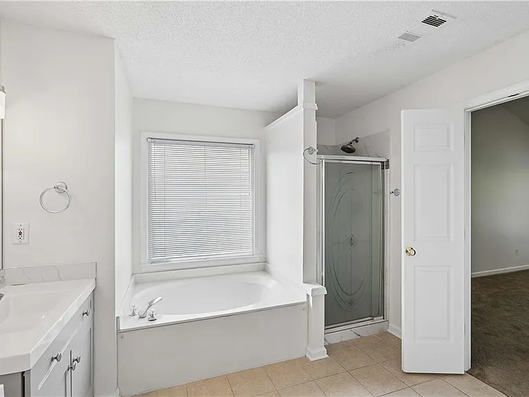 6285 Barwick Ln — Photo 23