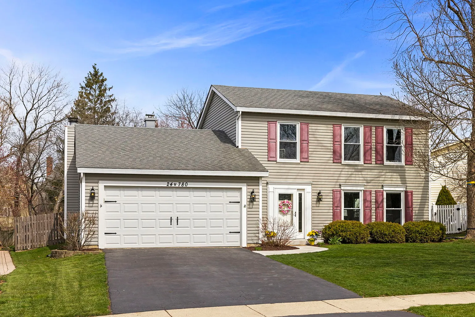 24W780 Oriole Ln photo 1