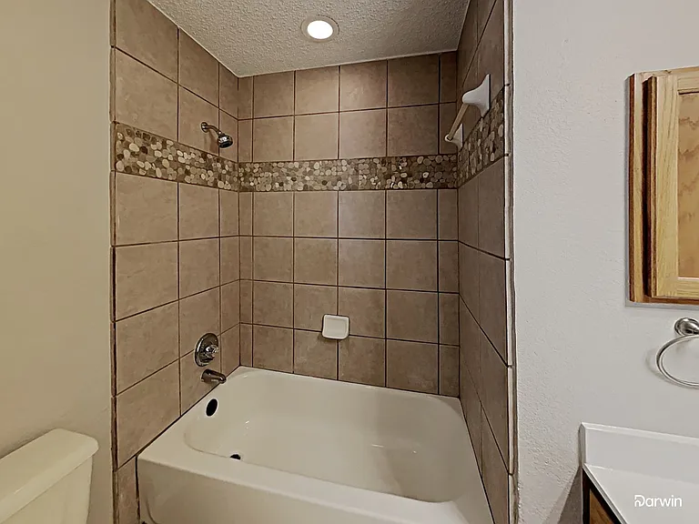 815 McComb Ln — Photo 11