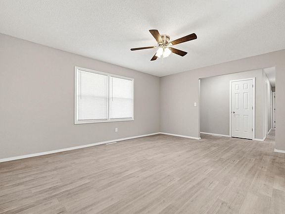 5th image of 646 S Fort Avenue