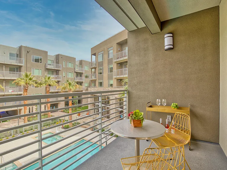 Aya Apartments — Photo 16