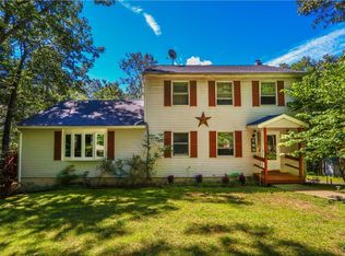 277 Rock Ledge Dr, Cresco, PA 18326
