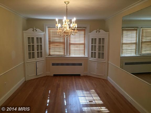Dining Room w/built-in china cabinets