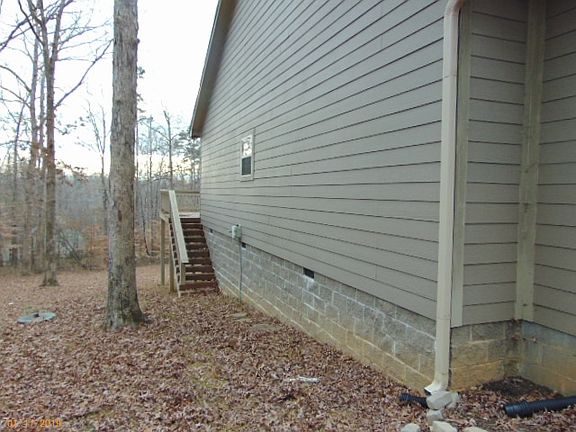 3rd image of 270 Holiday Hills Ln