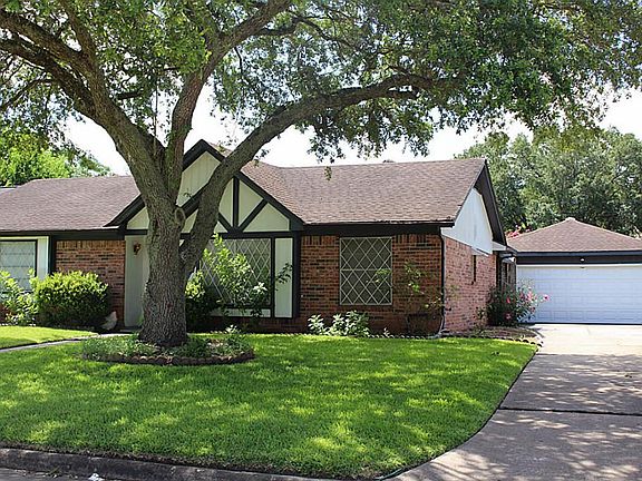 3rd image of 5310 Groveton Ln