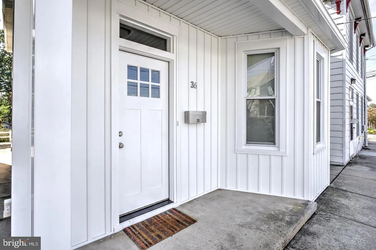 1 bed, 1.0 bath, 928 sqft, $1,395 — Photo 1