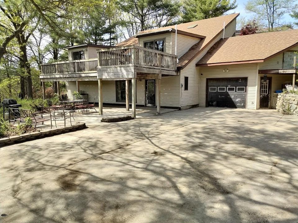 1st image of 11457 Montcalm Rd