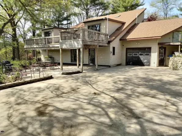 11457 Montcalm Rd, Greenville, MI 48838