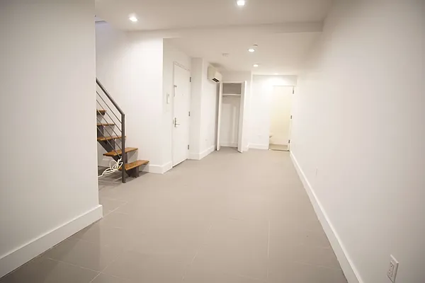 Rented by Lofts and Flats LLC | media 36