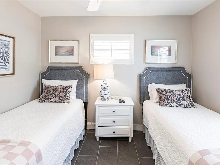 6020 Midnight Pass Rd #31 — Photo 16