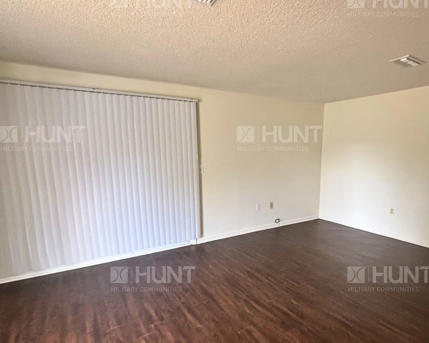 3 bed, 1.5 bath, 1304 sqft, $1,625 — Photo 3