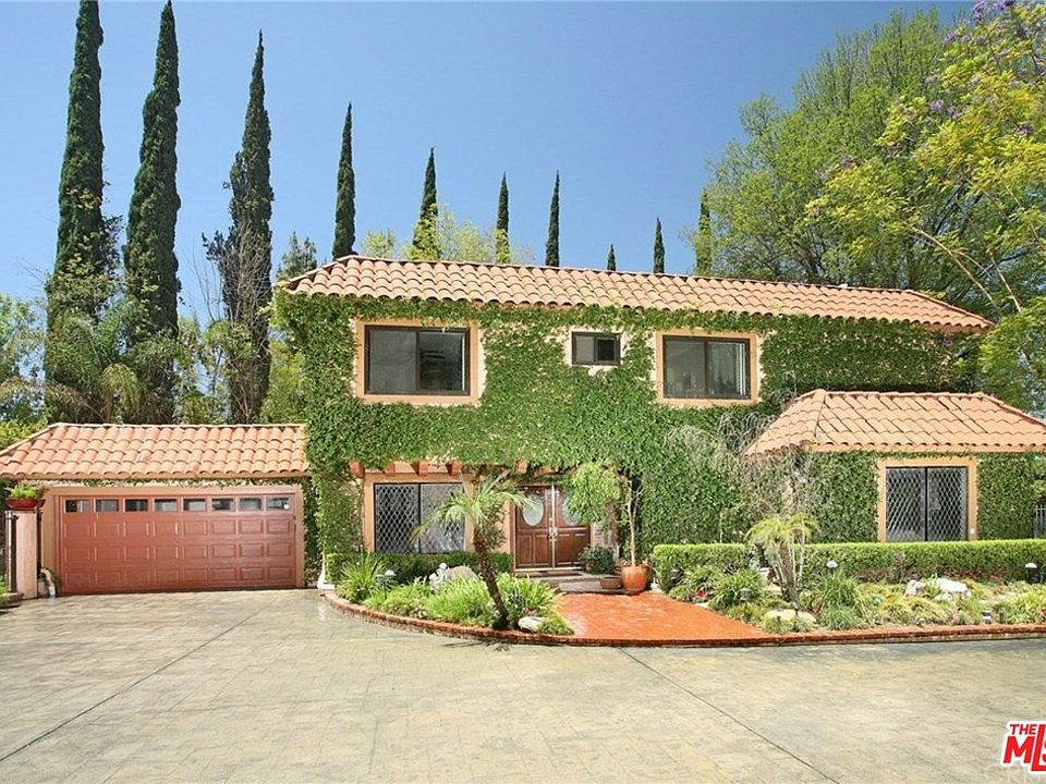 1st image of 20360 Wells Dr