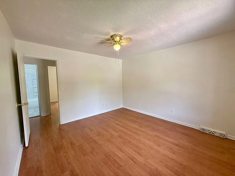 1403 Kimberly Dr — Photo 15