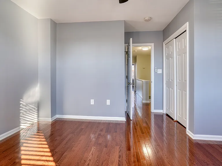 36 N Ellwood Ave — Photo 13