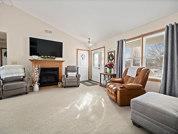 2nd image of 72 Whitney Dr