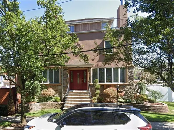 347 Clarke Ave, Staten Island, NY 10306