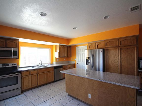 4th image of 2970 Golden Springs Dr