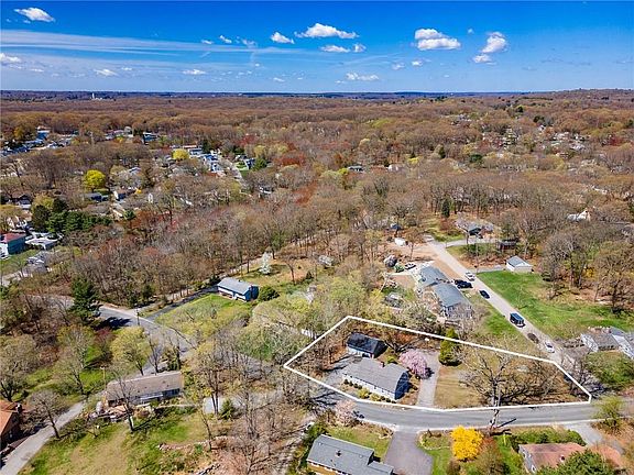 2nd image of 182 Hines Rd