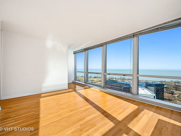 5th image of 340 W Diversey Pkwy APT 2719